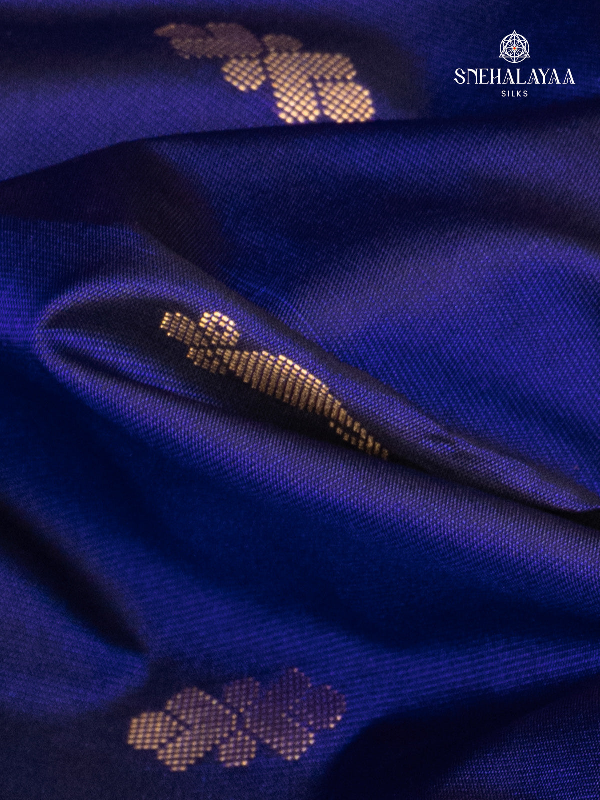 Navy Blue Gadwal Silk Saree