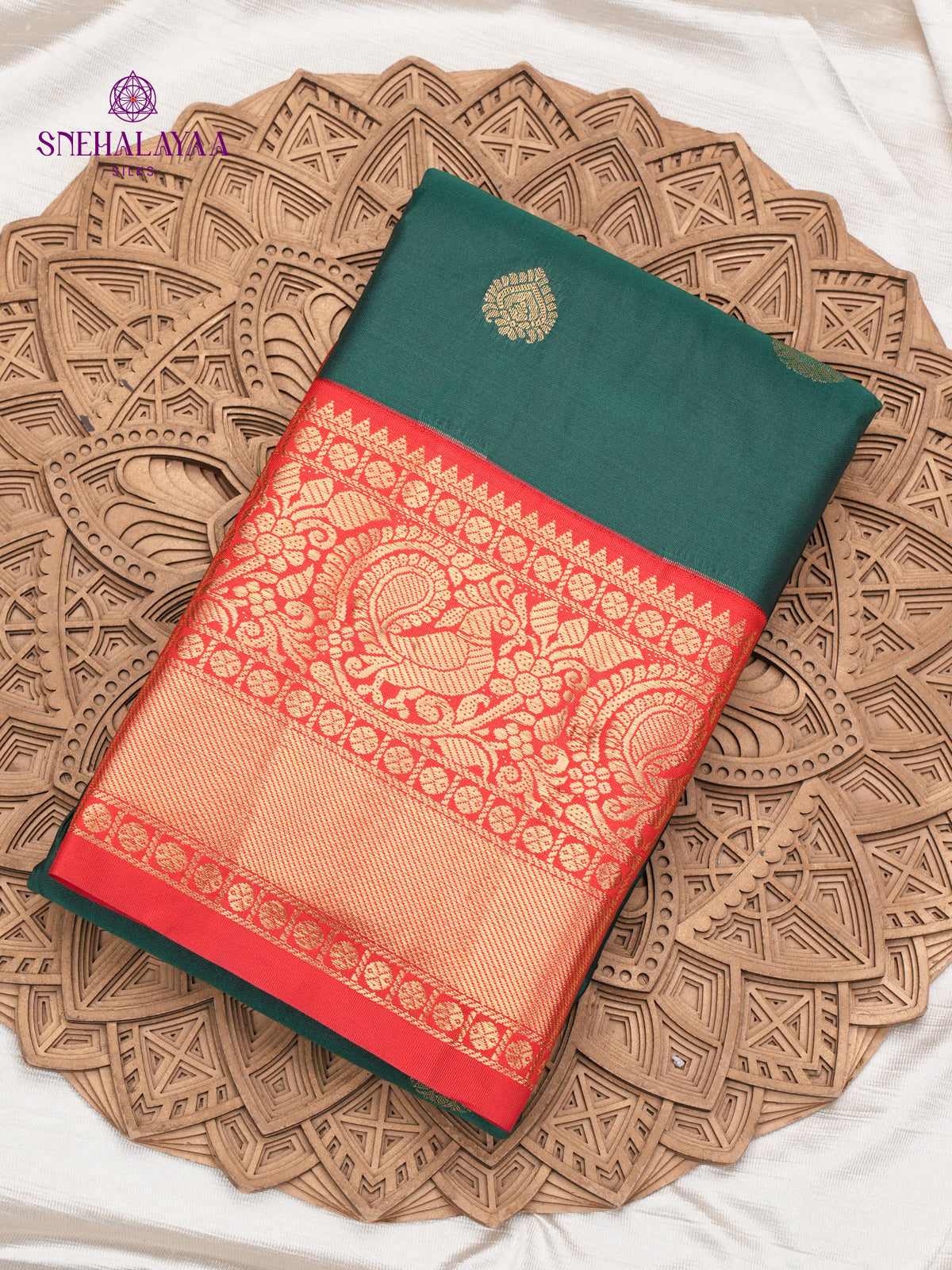 Bottle Green Gadwal Silk Saree