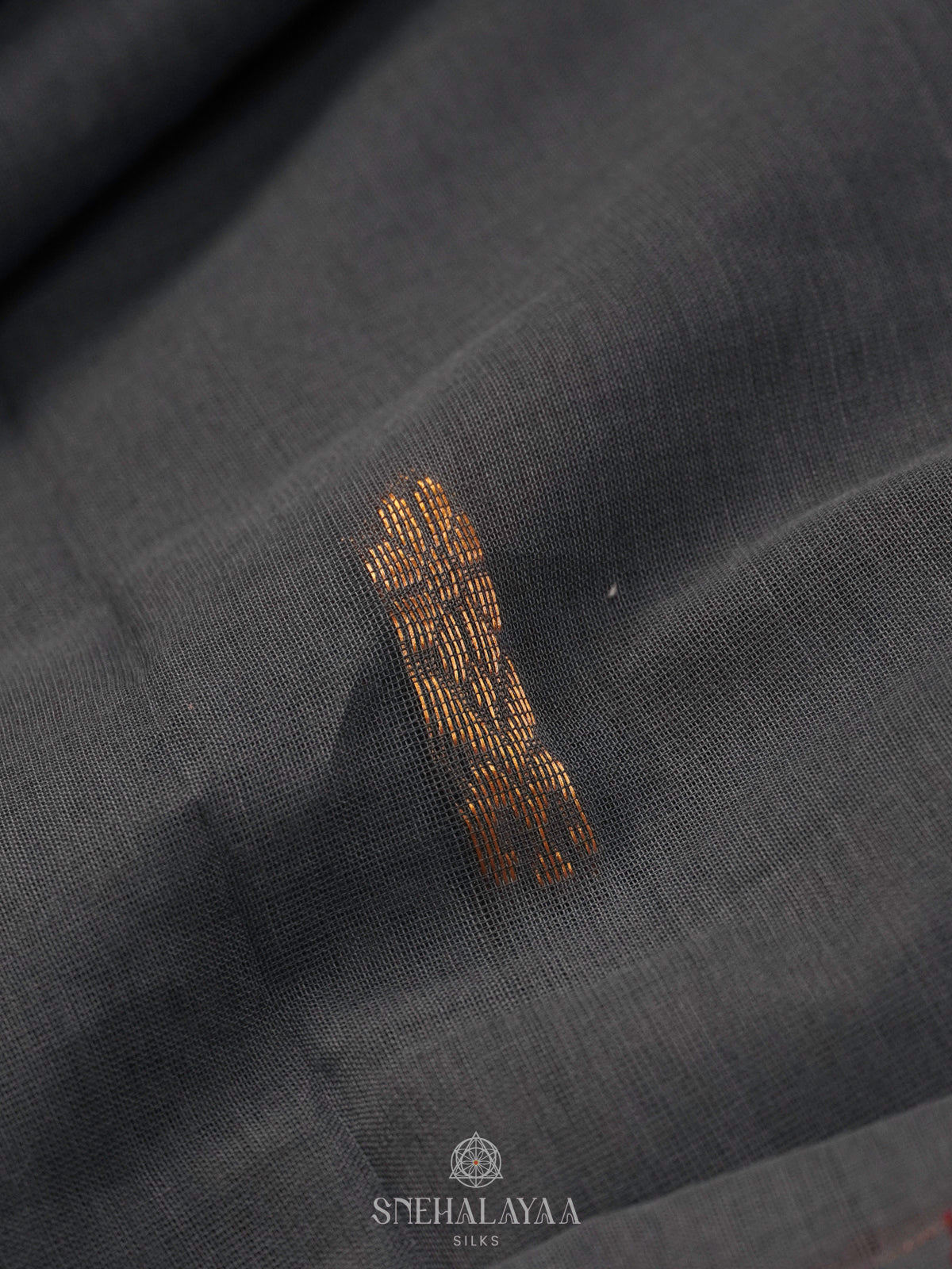 Grey Gadwal Cotton Saree without Blouse