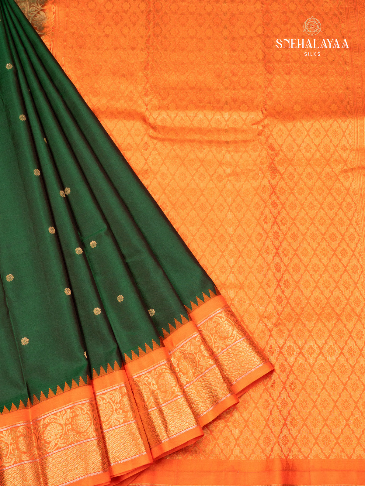 Bottle Green Gadwal Silk Saree