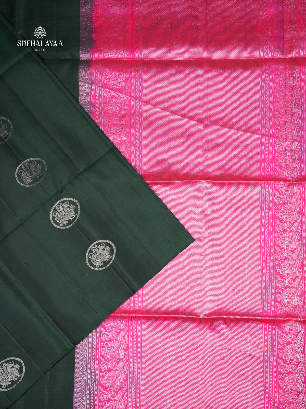 Forest Green Borderless Kanjivaram Soft Silk Saree