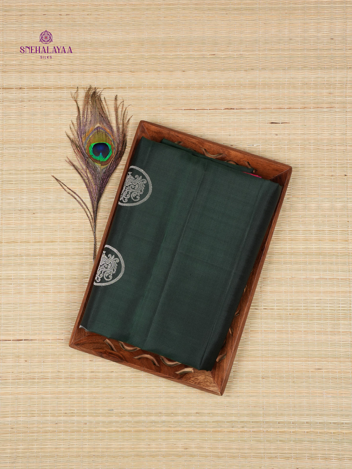 Forest Green Borderless Kanjivaram Soft Silk Saree