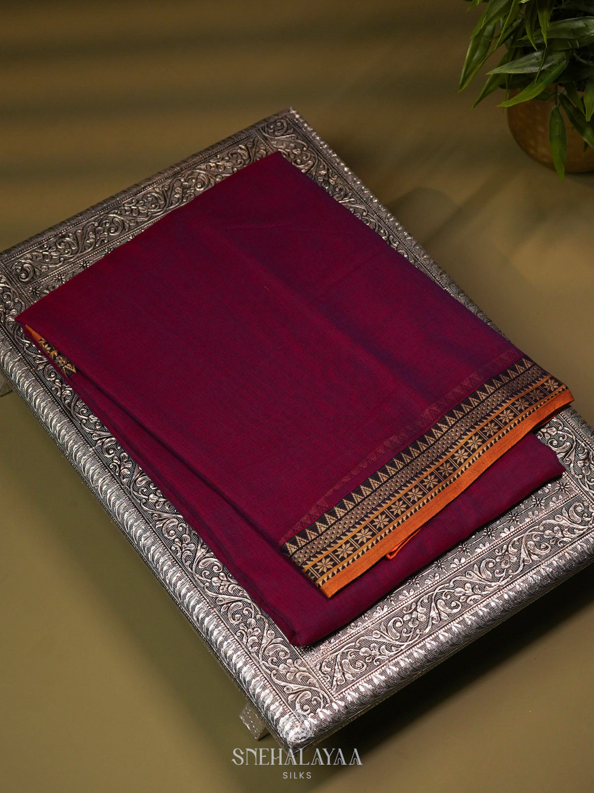 Magenta Narayanpet Cotton Saree without Blouse
