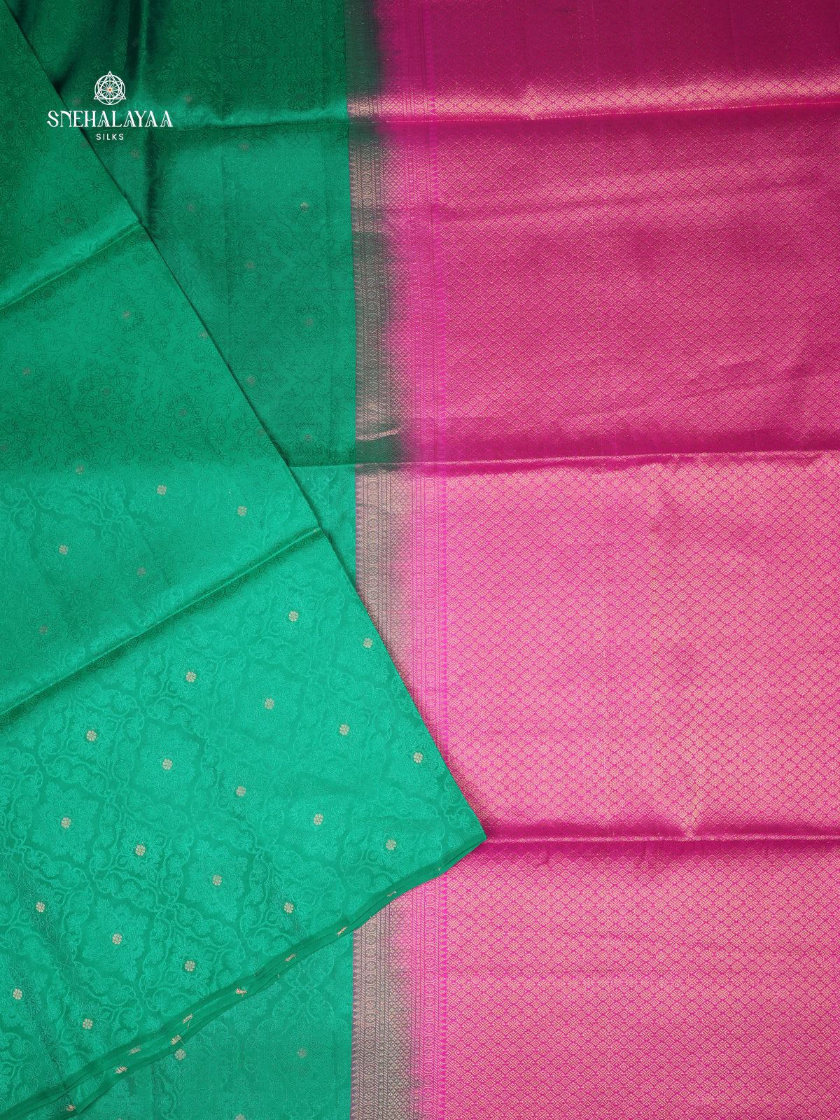 Green Borderless Kanjivaram Soft Silk Saree