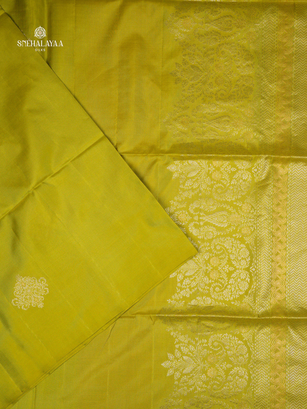 Lime Green Borderless Kanjivaram Soft Silk Saree