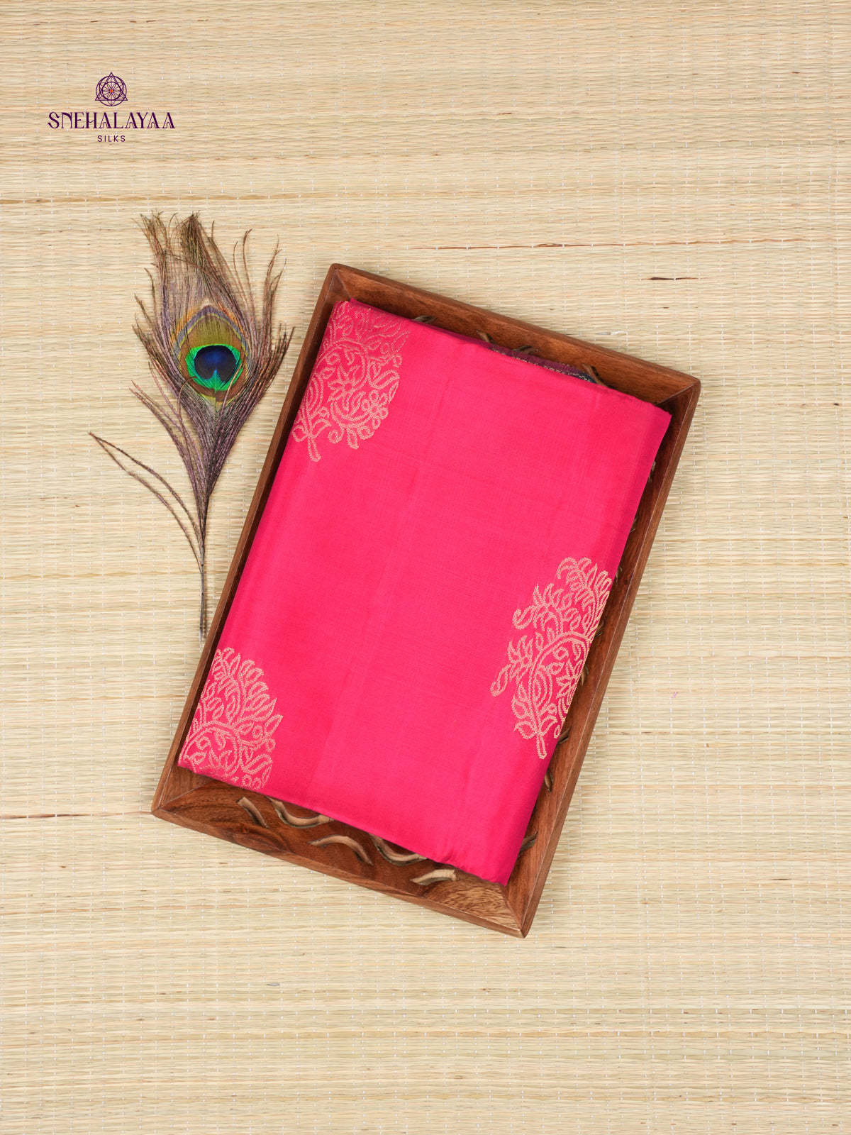 Rich Pink Borderless Kanjivaram Soft Silk Saree