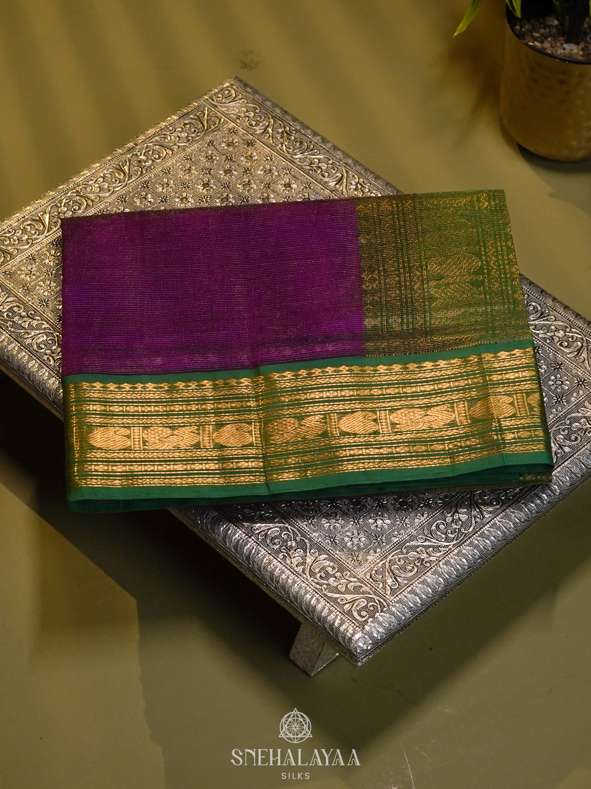 Magenta  Vaira Oosi Kanchi Silk Cotton Saree