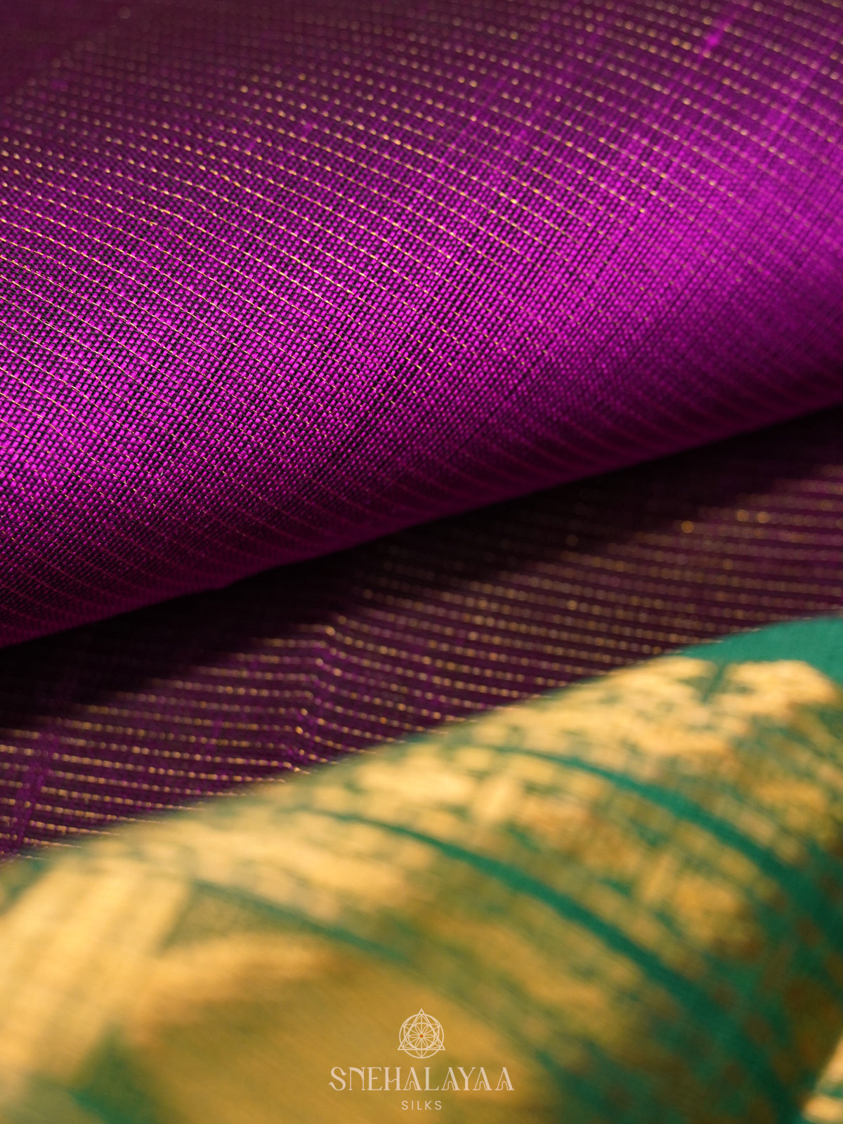 Magenta  Vaira Oosi Kanchi Silk Cotton Saree