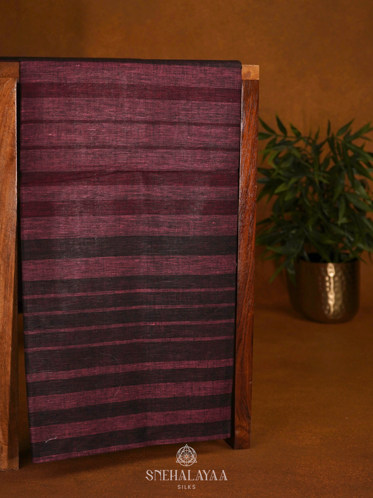 Maroon Linen Saree