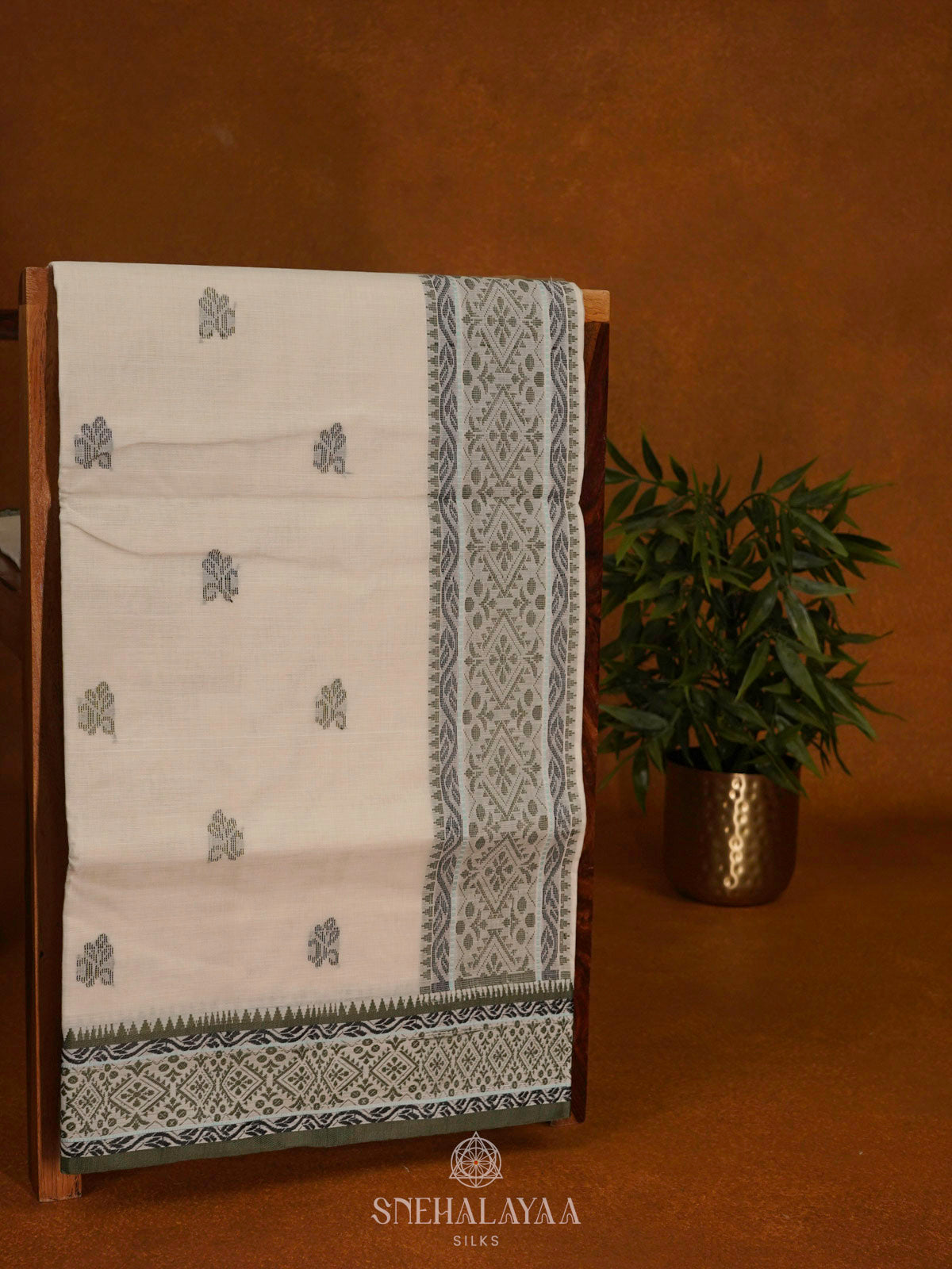 Off White Bengal Cotton Saree
