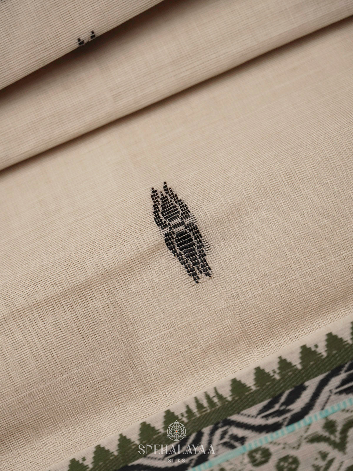 Off White Bengal Cotton Saree