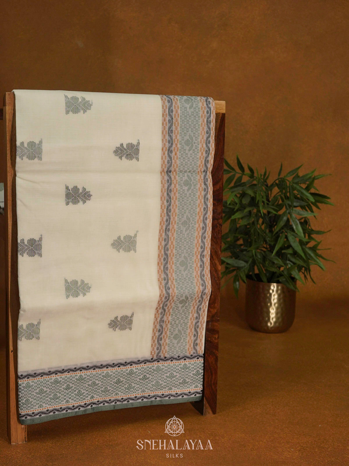 Off White Bengal Cotton Saree