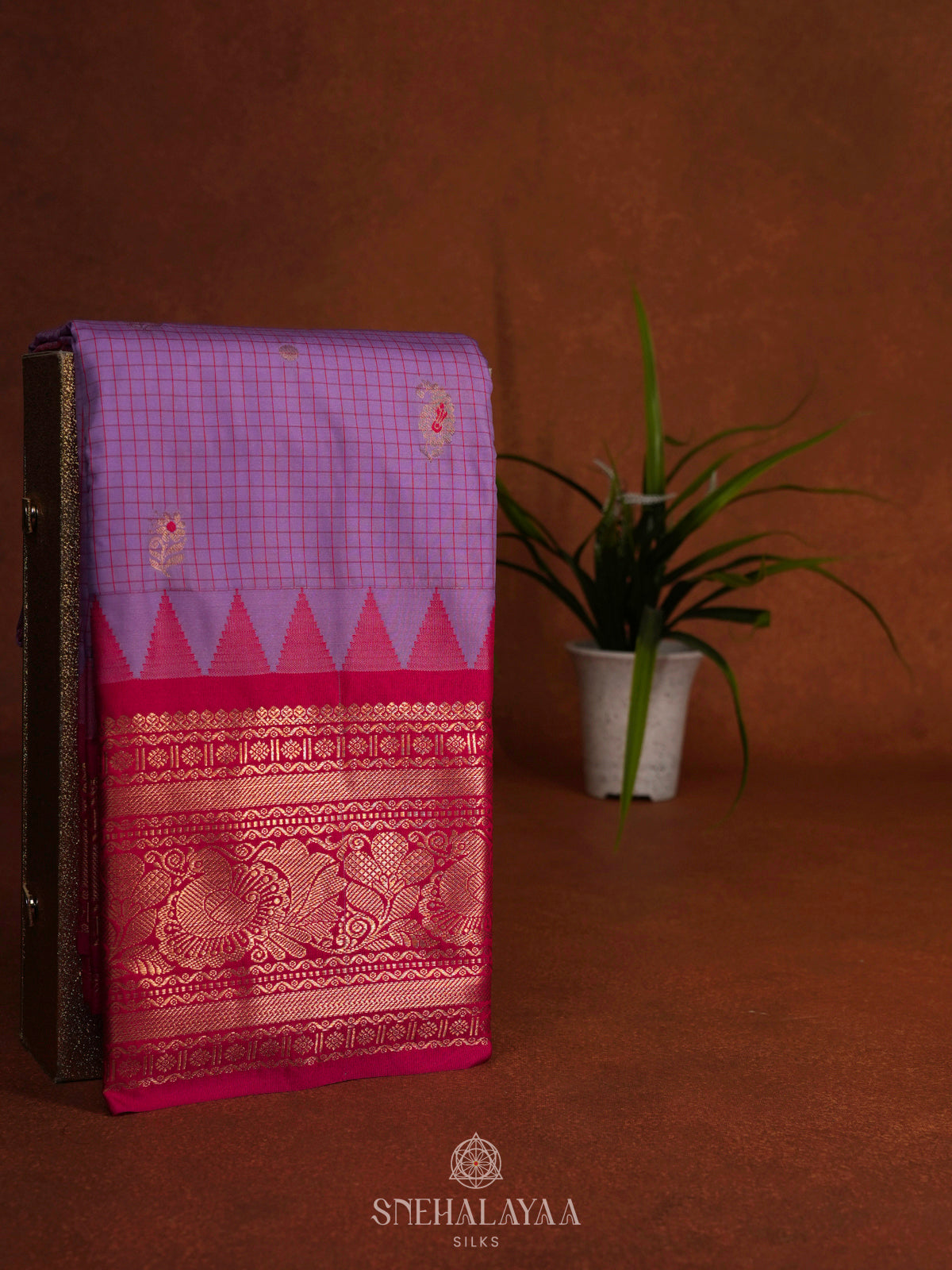 Lavender Gadwal Saree