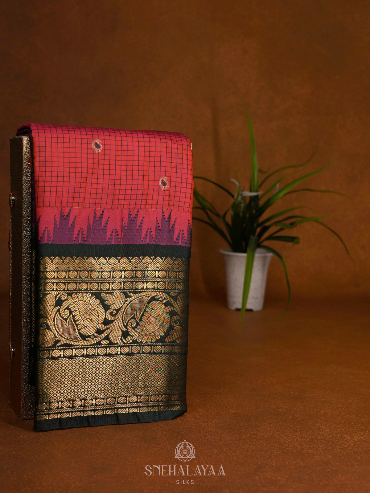 Red Gadwal Saree