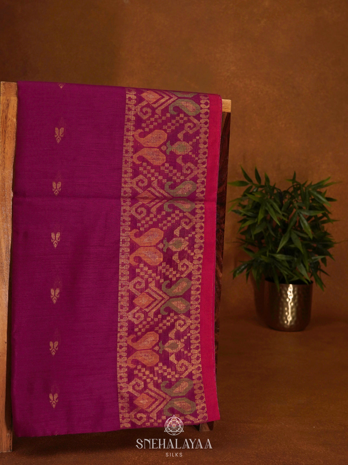 Wine Red Linen Saree
