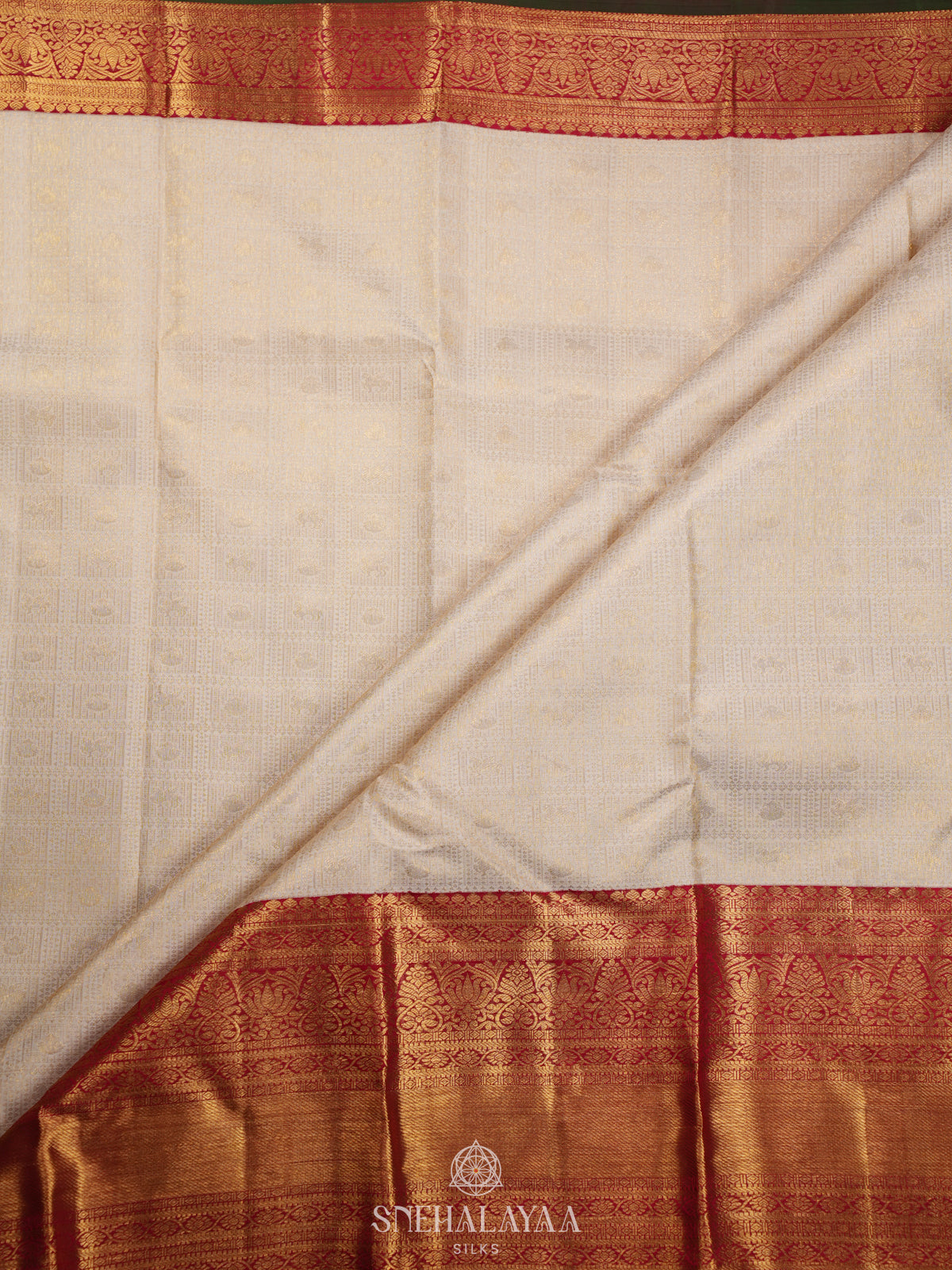 Wjite Kanjivaram Silk Saree