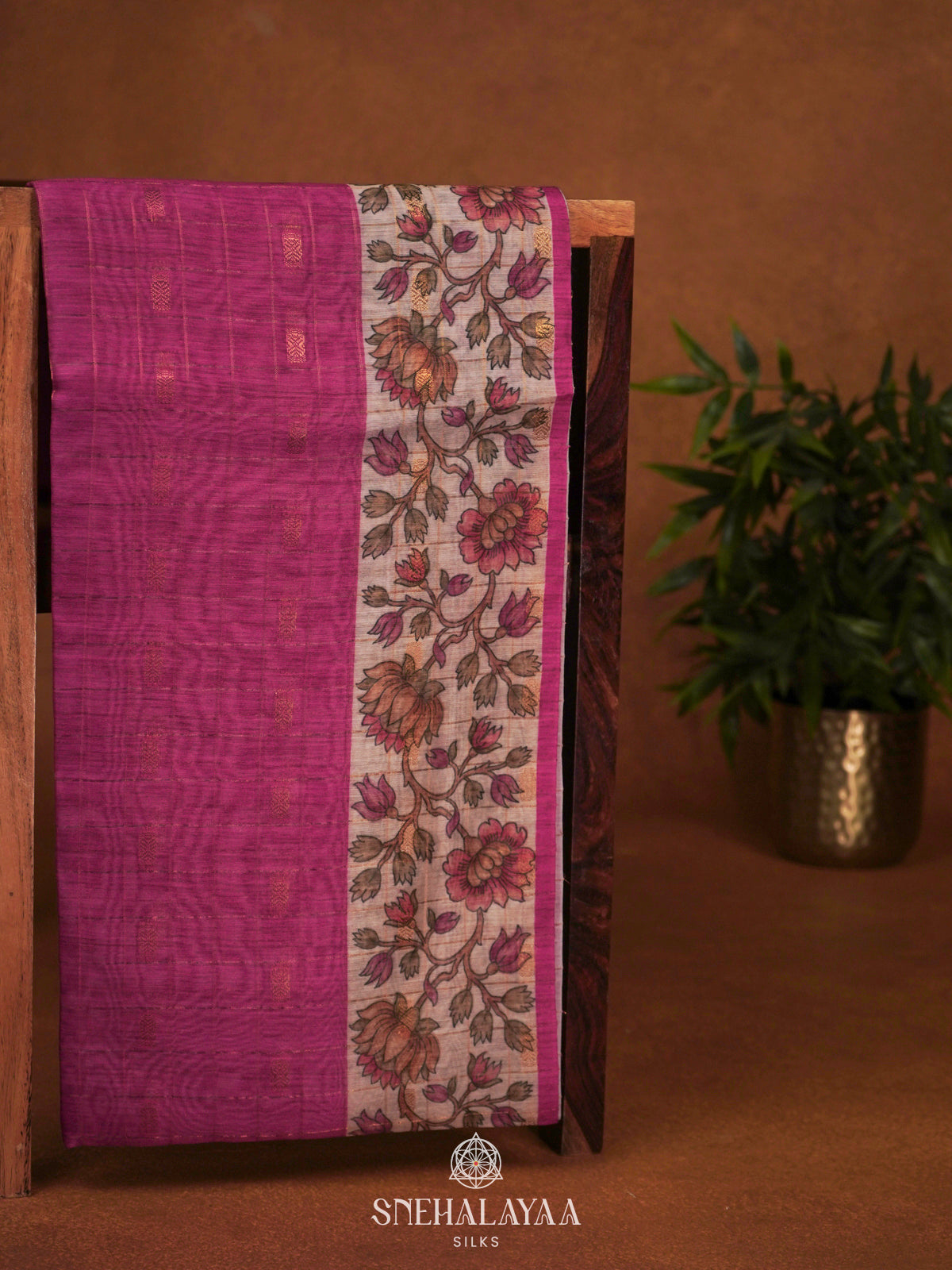 Pink Linen Saree