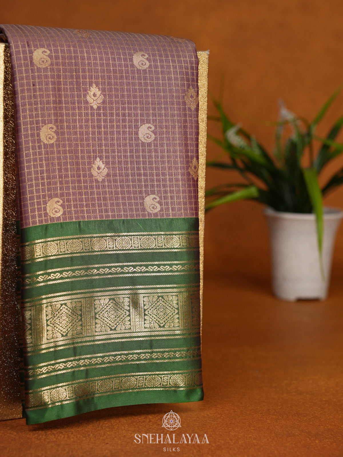 Brown Art Silk Sraee