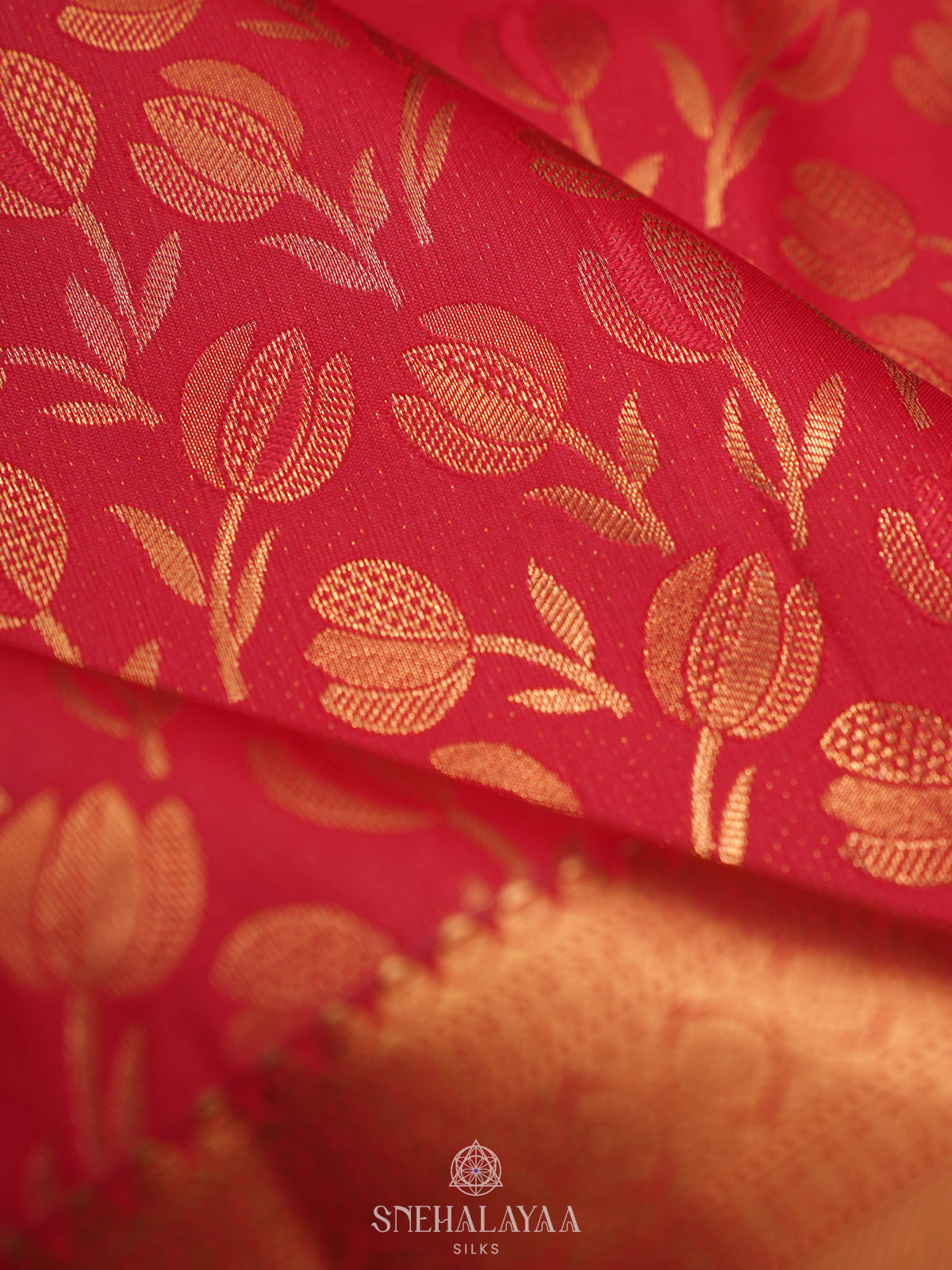 Red Art Silk Sraee
