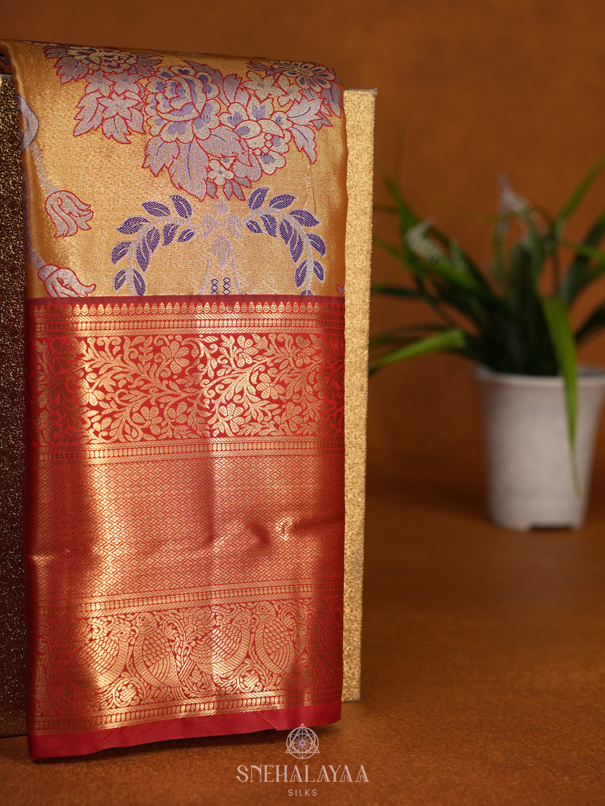 Golden  Art Silk Sraee