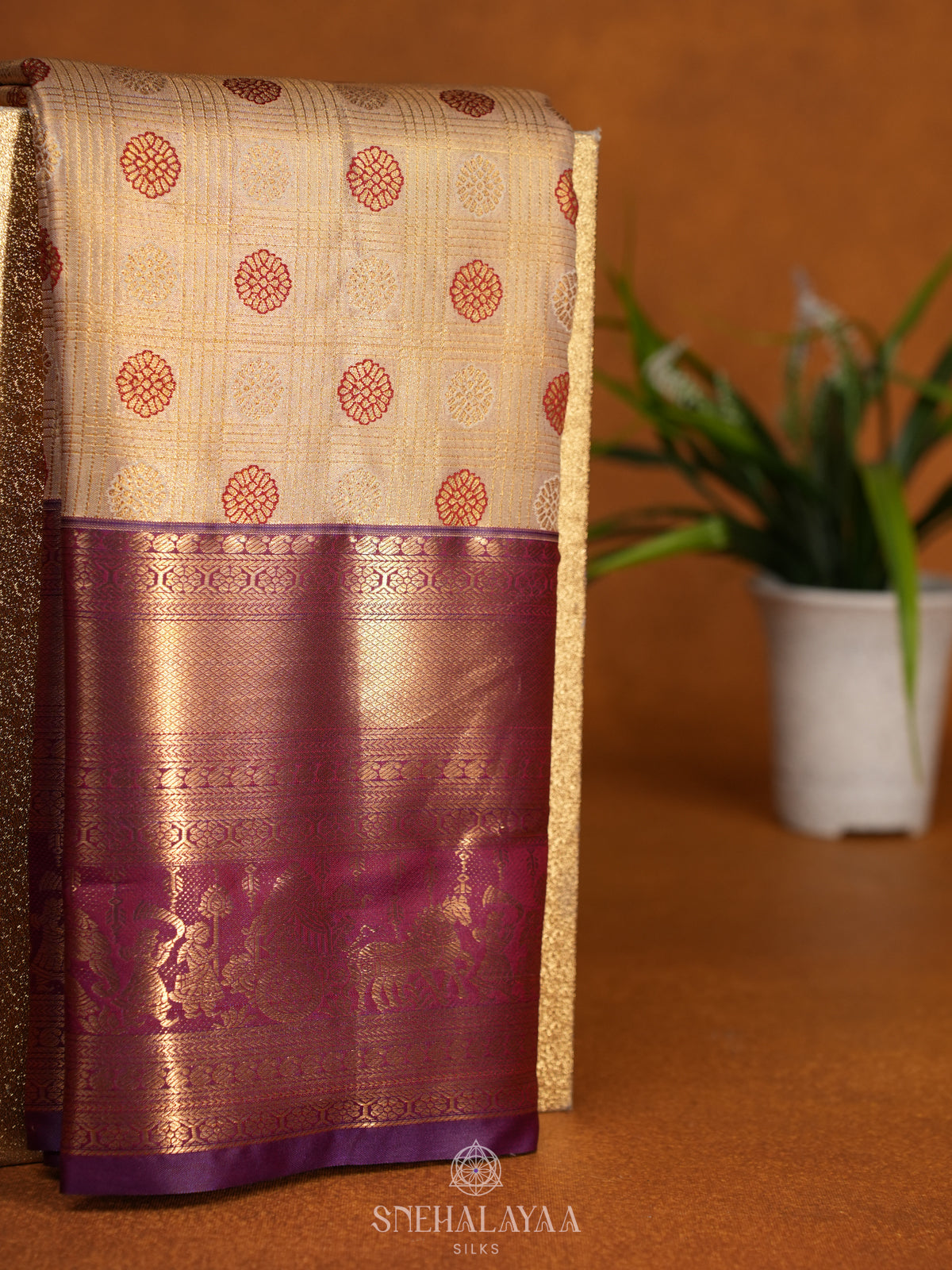 Golden Art Silk Sraee
