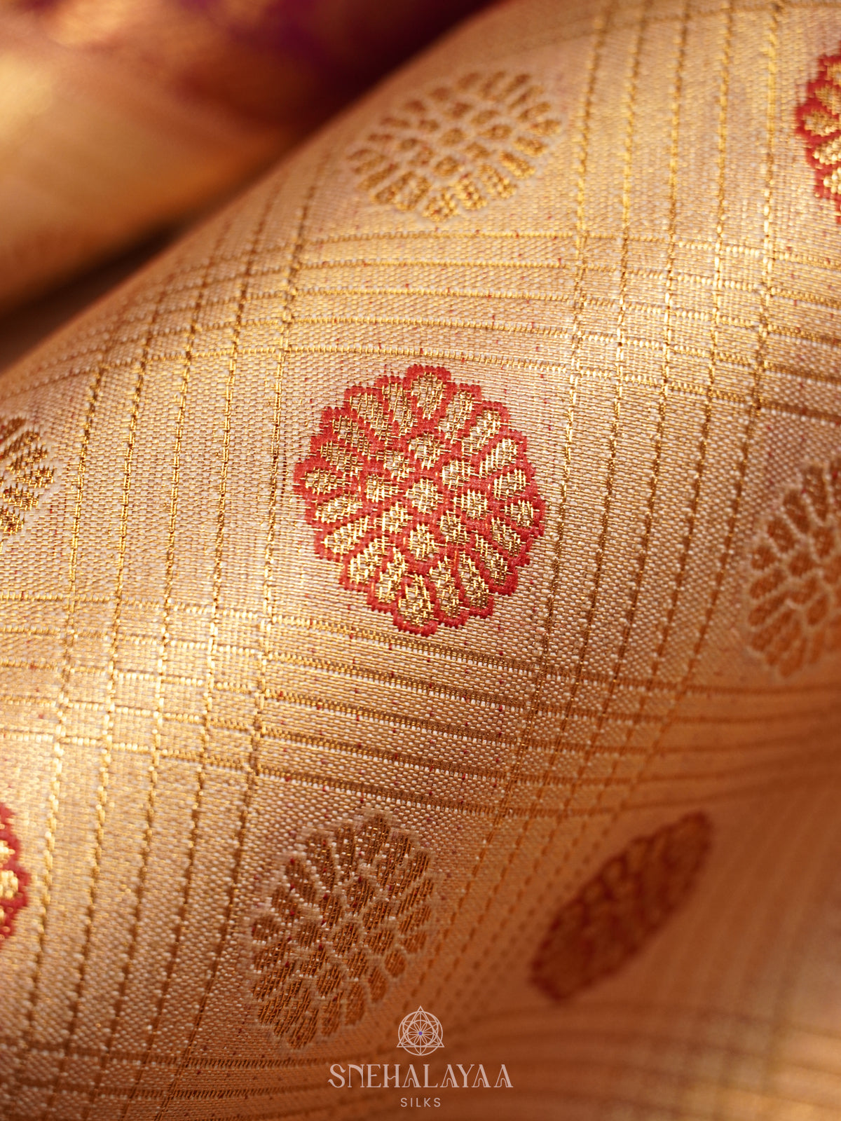 Golden Art Silk Sraee