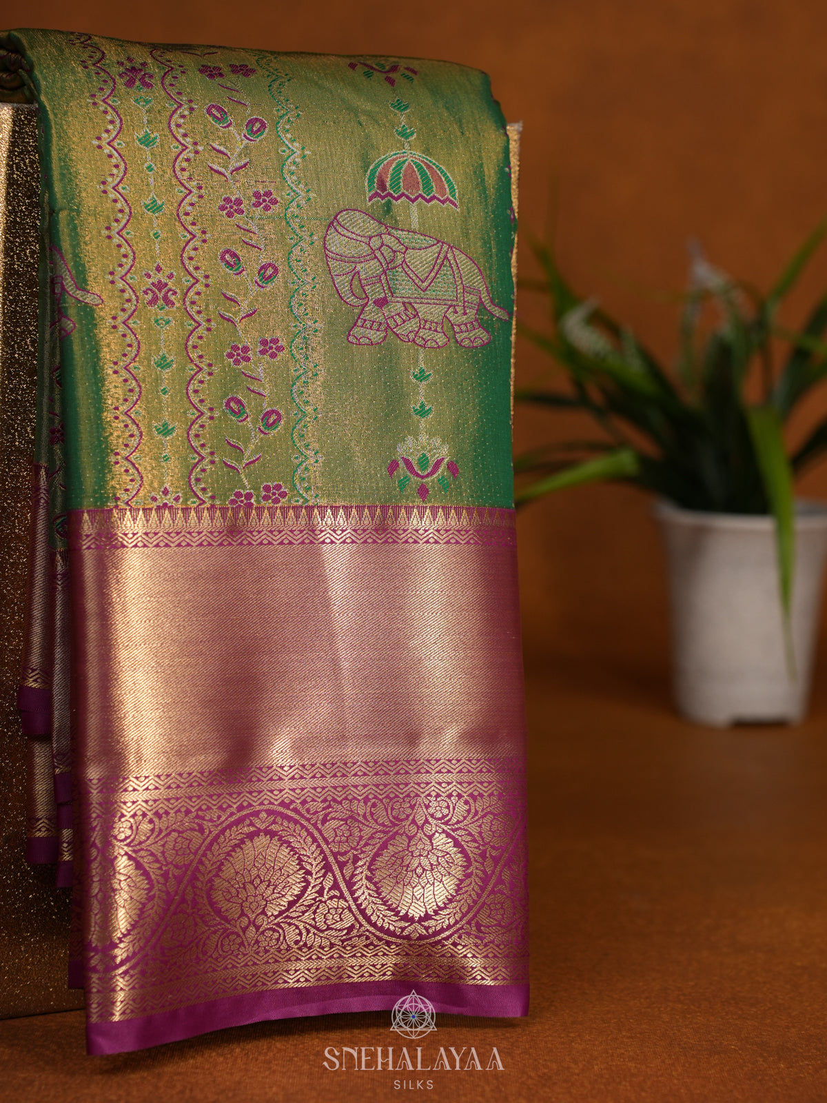 Green Art Silk Sraee