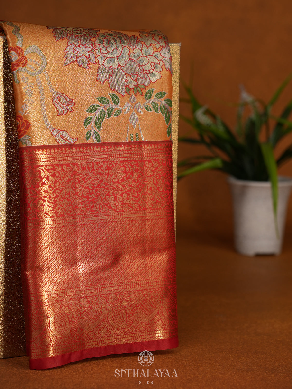 Golden Art Silk Sraee