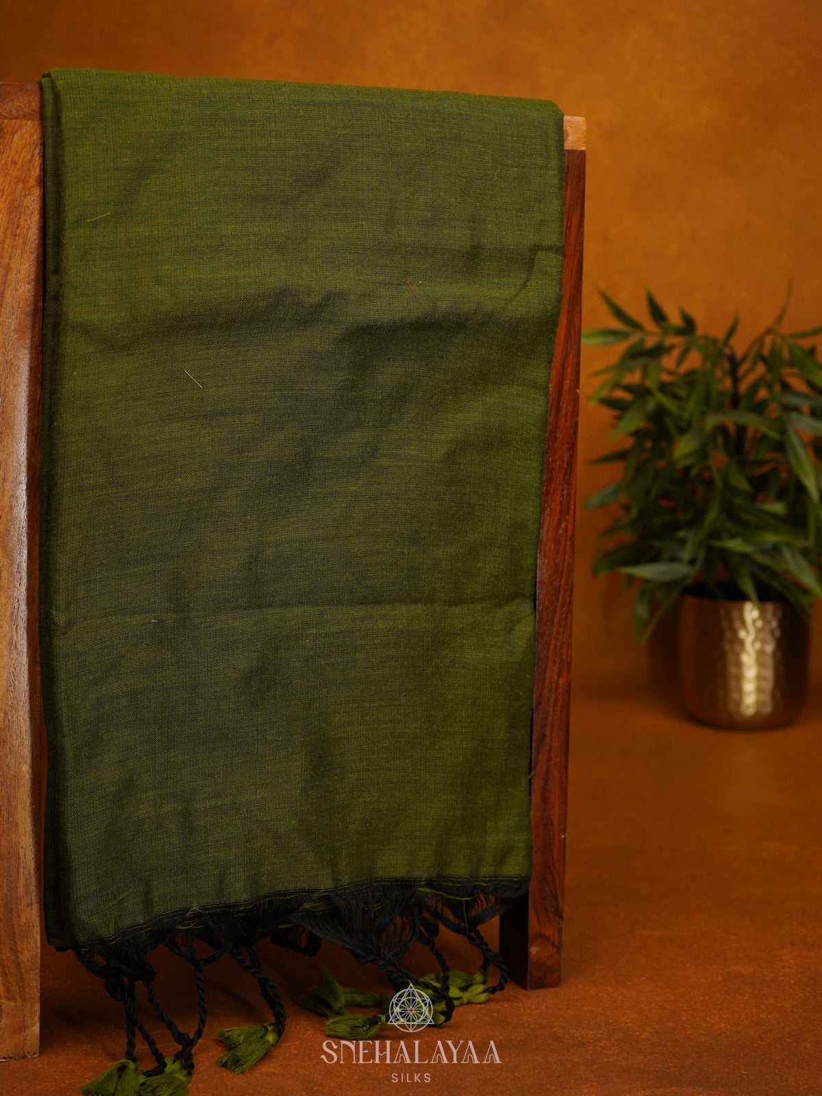 Green Khadi Cotton Saree With Cotton Blouse