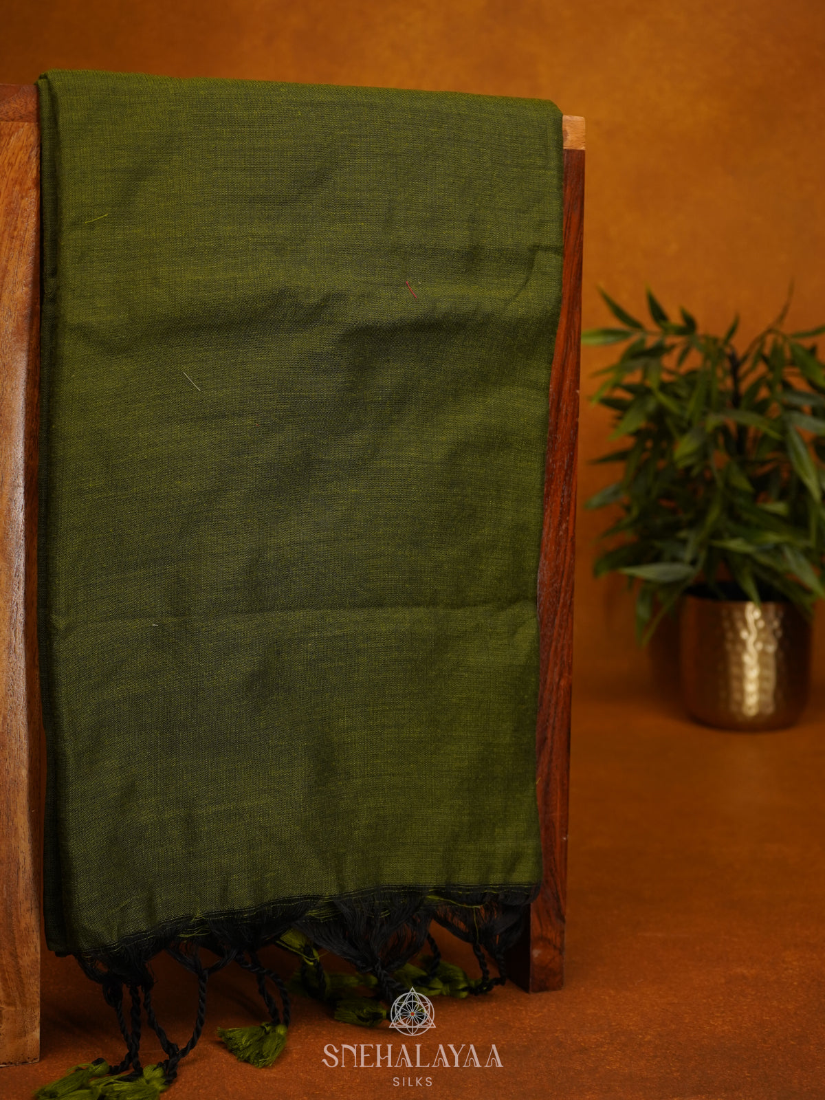 Green Khadi Cotton Saree With Cotton Blouse