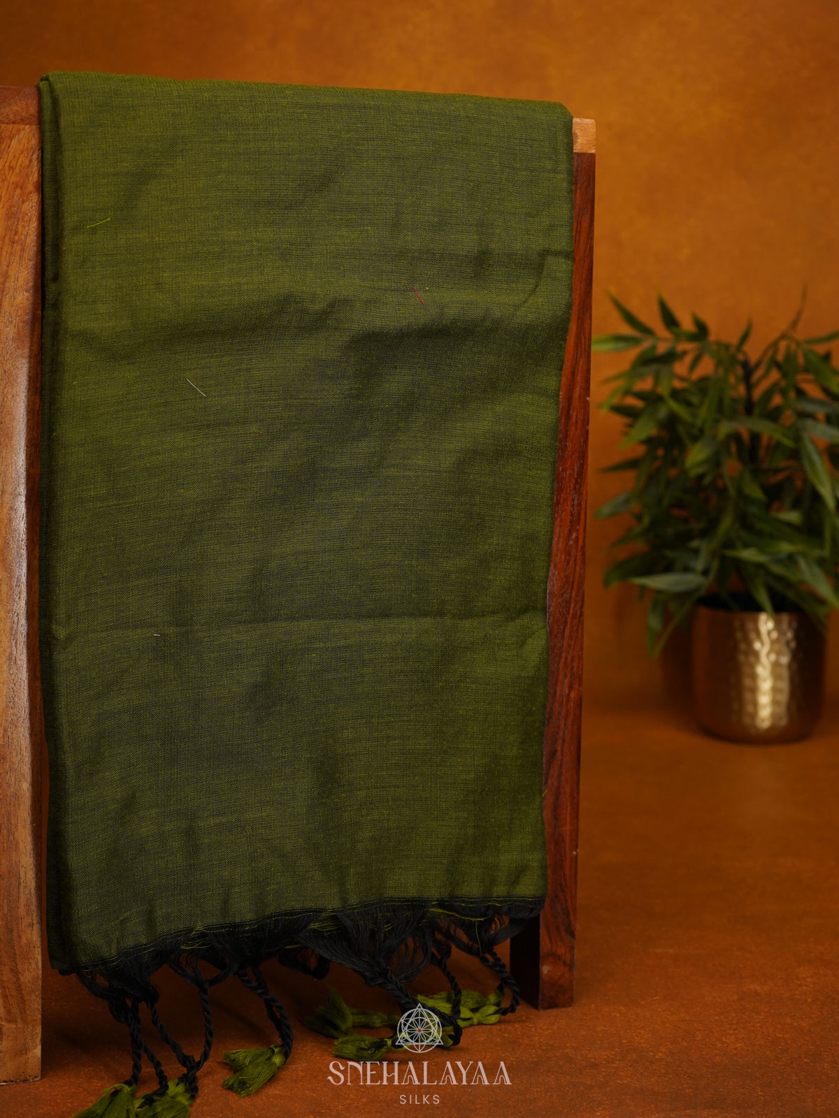 Green Khadi Cotton Saree With Cotton Blouse