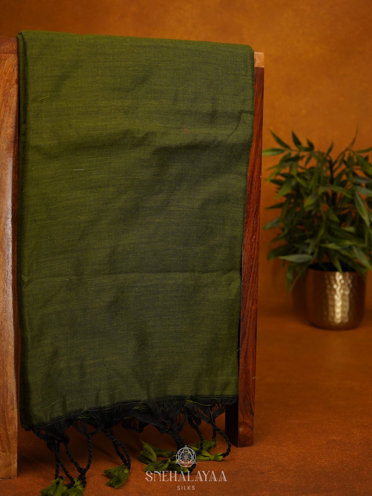 Green Khadi Cotton Saree With Cotton Blouse