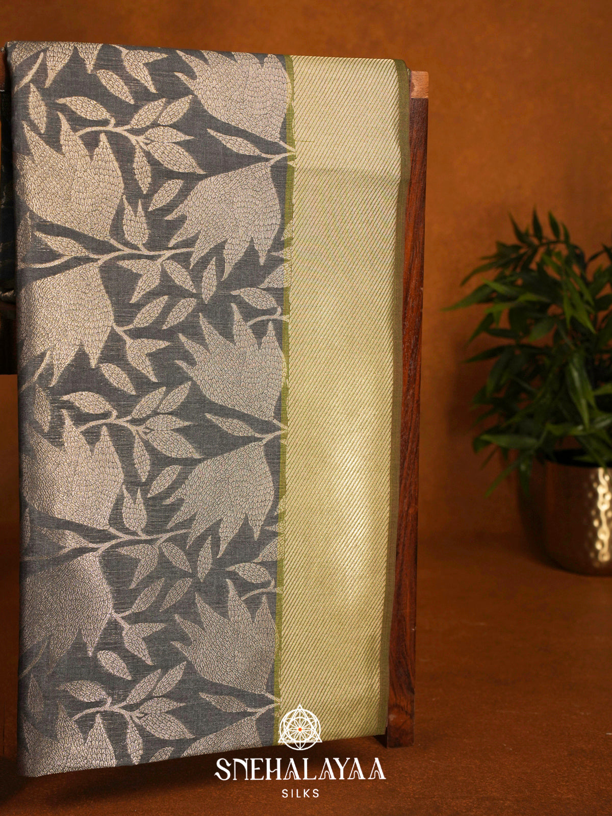 Charcol Grey Jute Saree