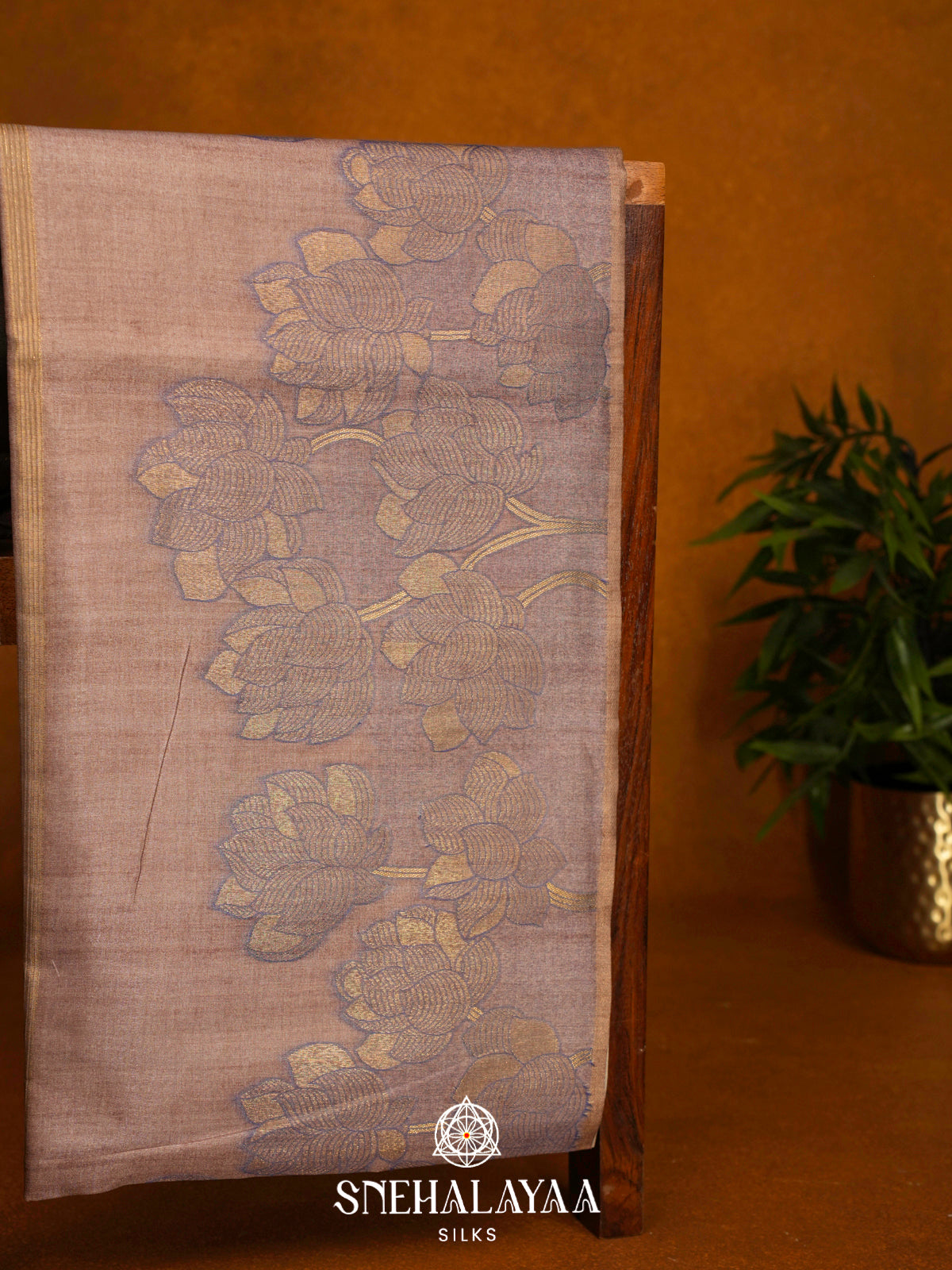 Mauve Jute Saree
