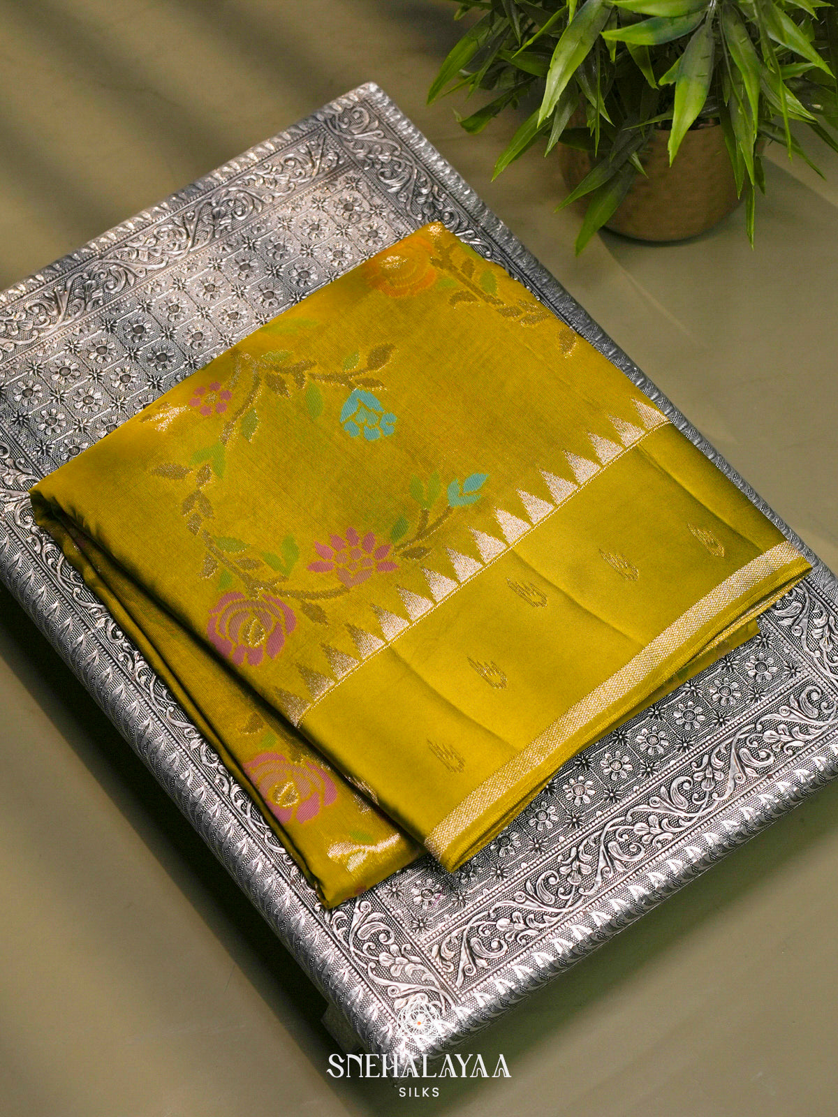 Mahendi Green Banaras Raw Silk Saree
