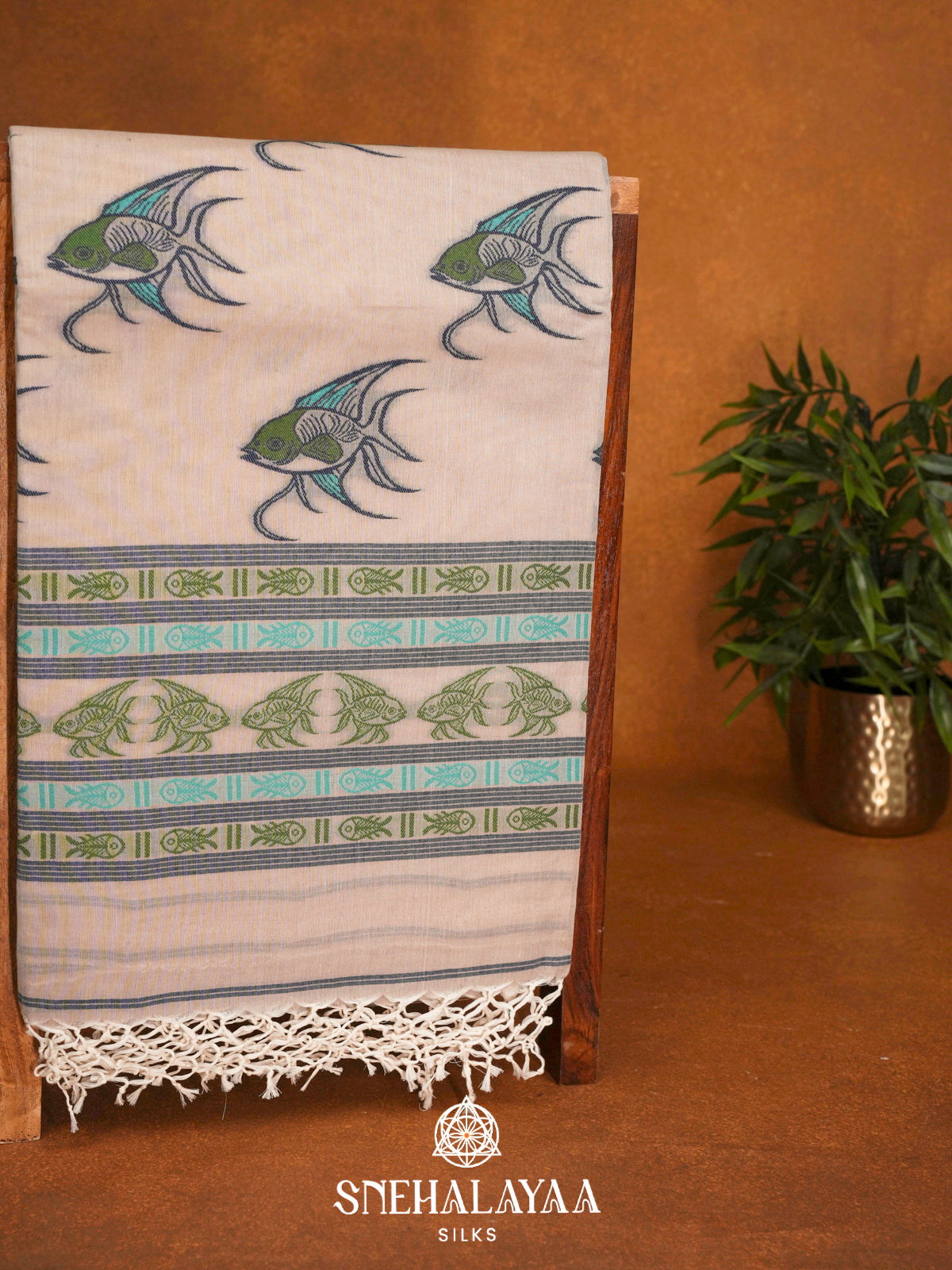 Off White  Bengal Cotton Saree