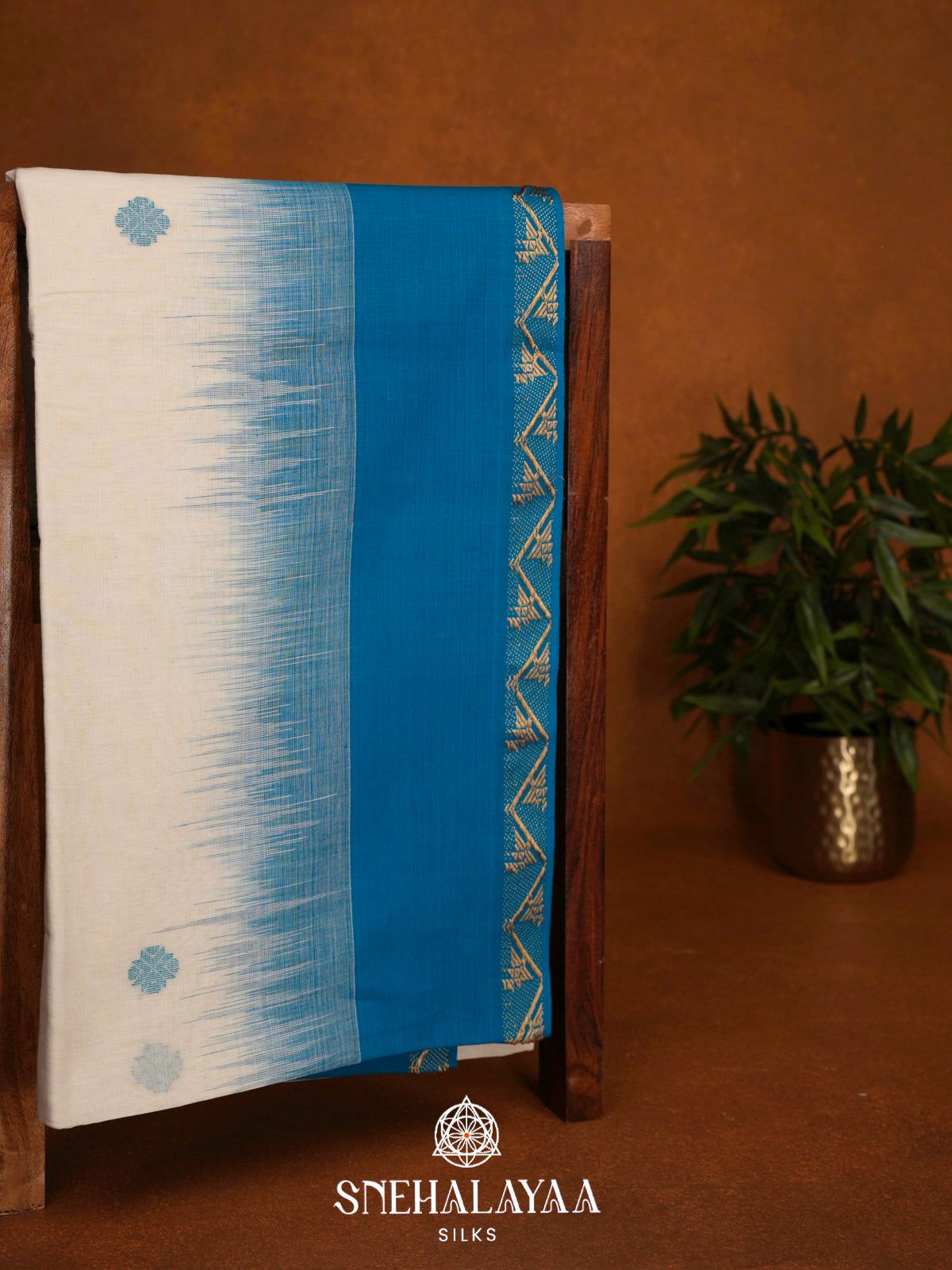 Cream Khadi Cotton Saree With Blue Border