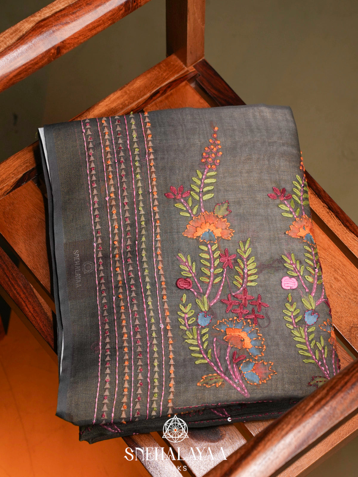 Charcoal Grey Linen Embroidery Saree