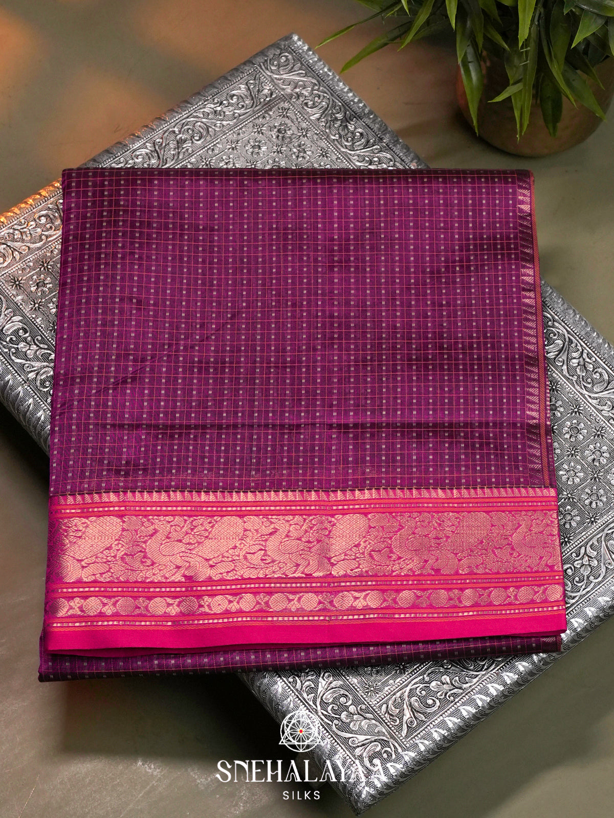 Magenta Kanchi Silk Cotton Saree with Contrast Pink Border & Intricate Paisleys