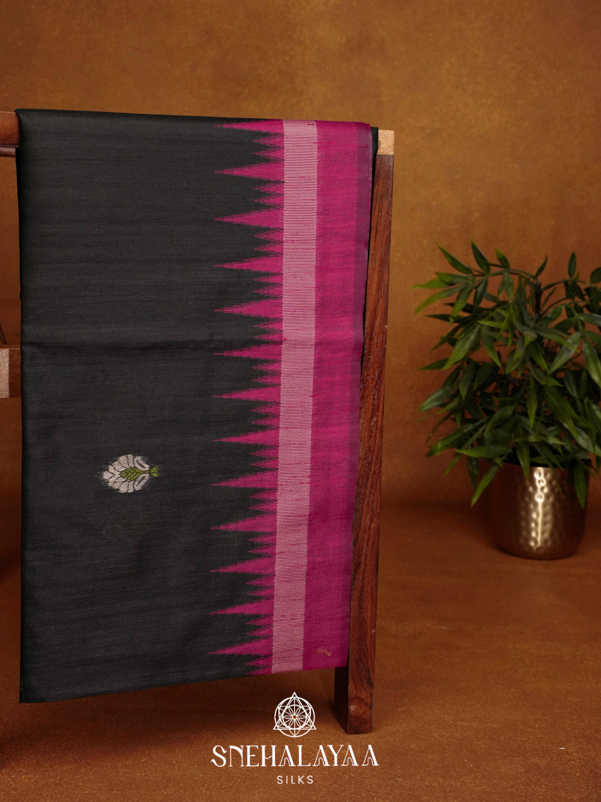 Black Matka Tussar Saree