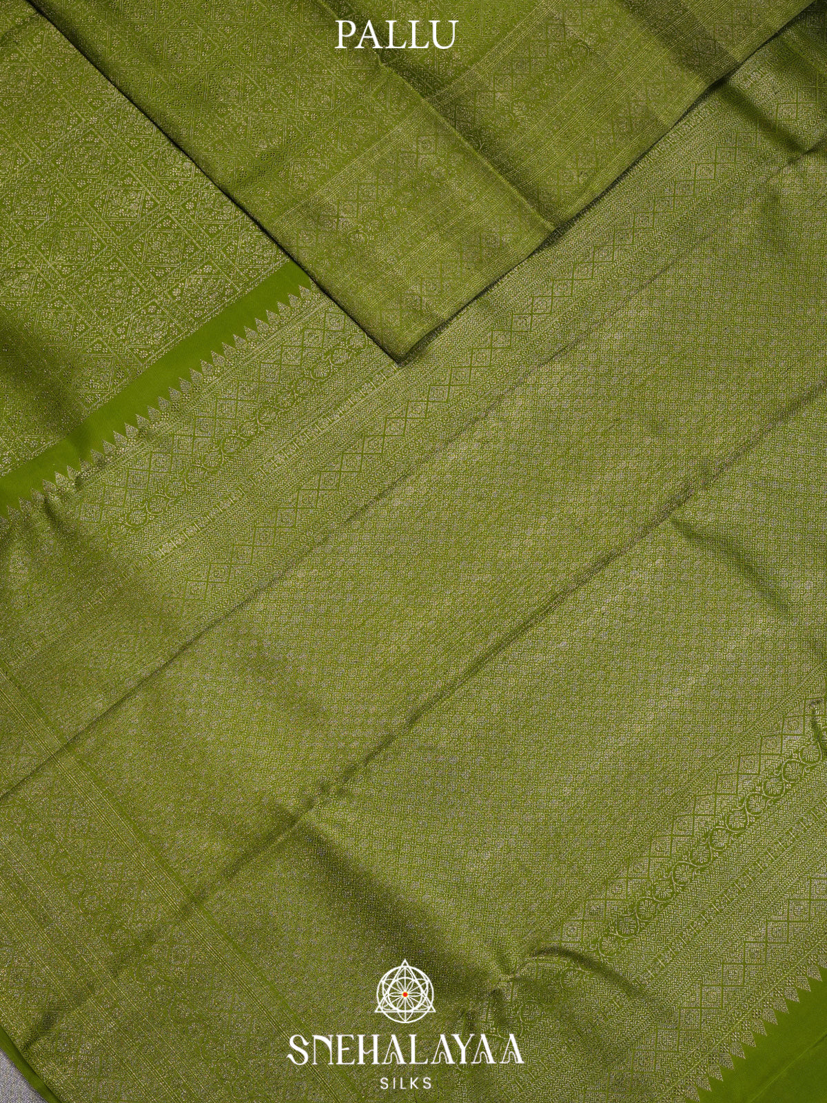 Emerald Green Kanjivaram Silk Saree