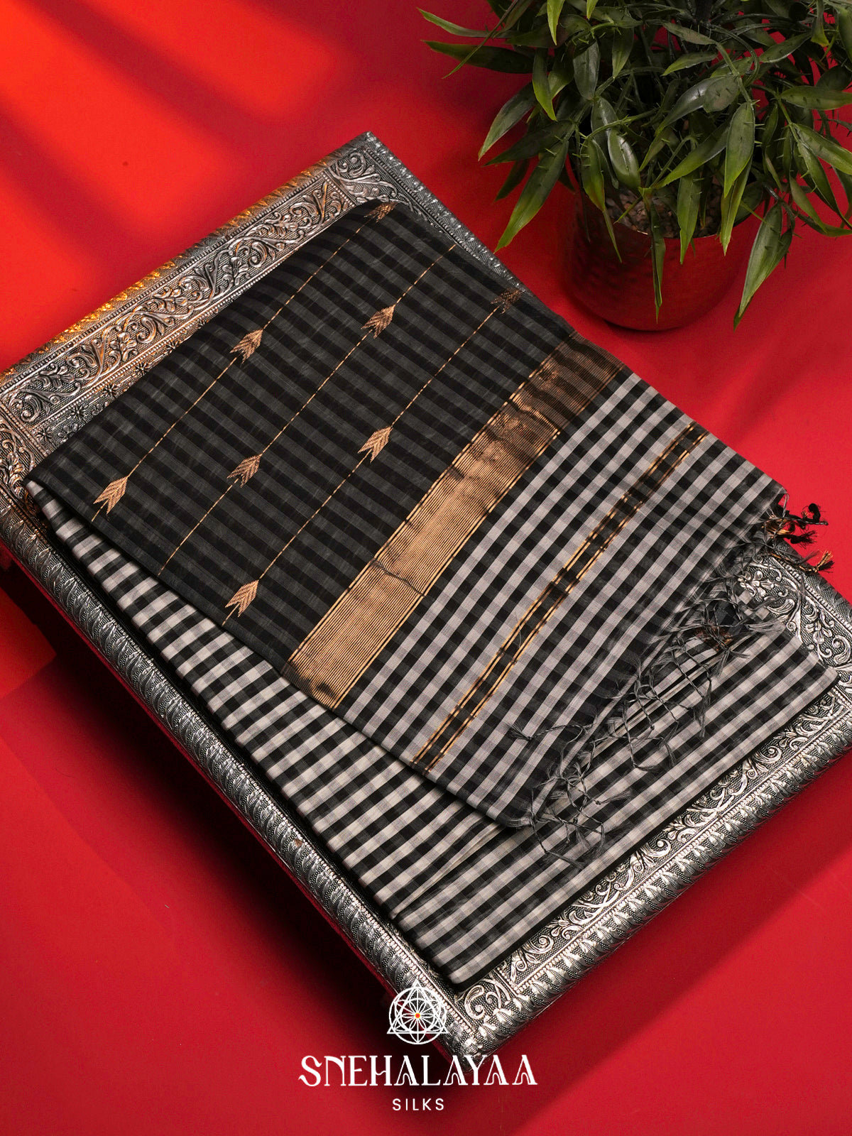 Black Checked Maheshwari Silk Cotton Saree