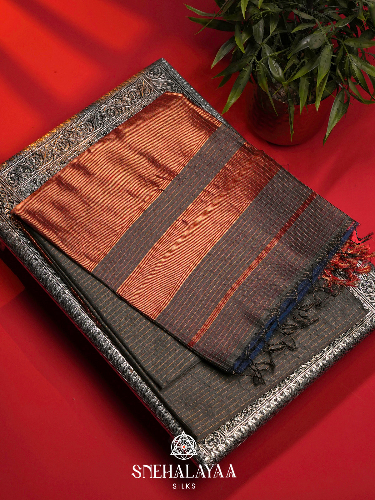 Grey Maheshwari Silk Cotton Saree