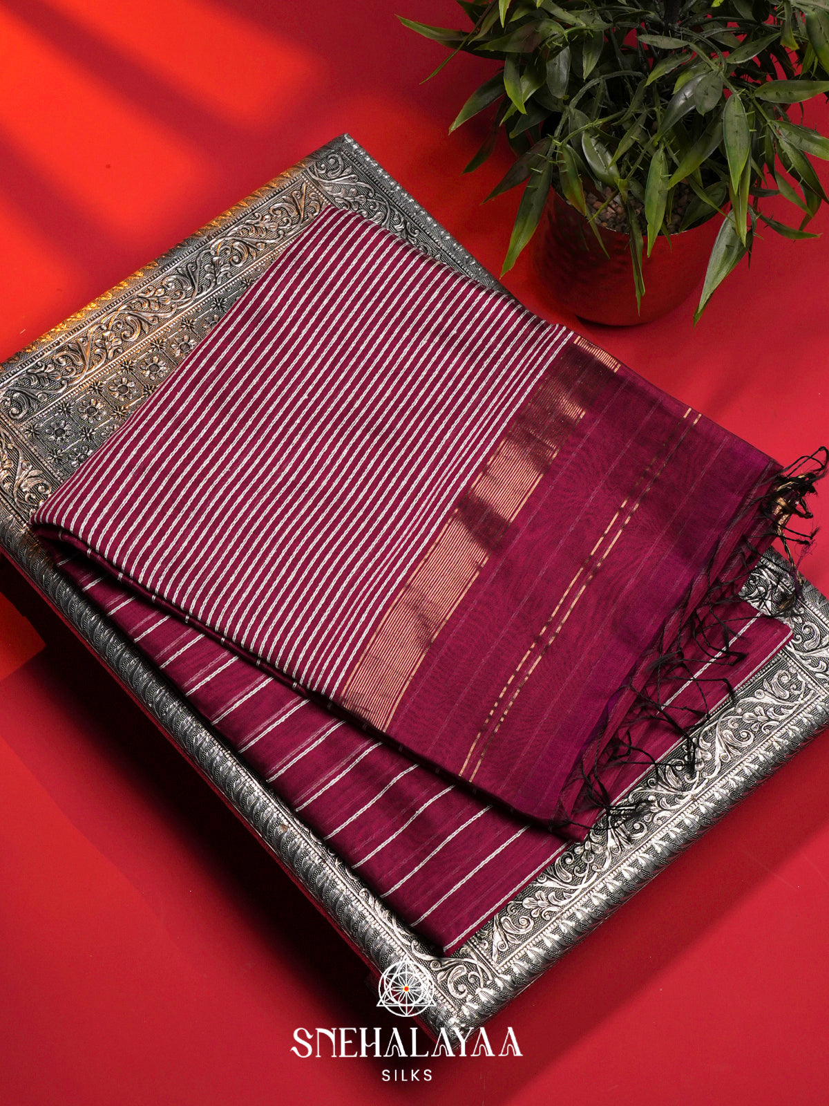 Magenta Maheshwari Silk Cotton Saree