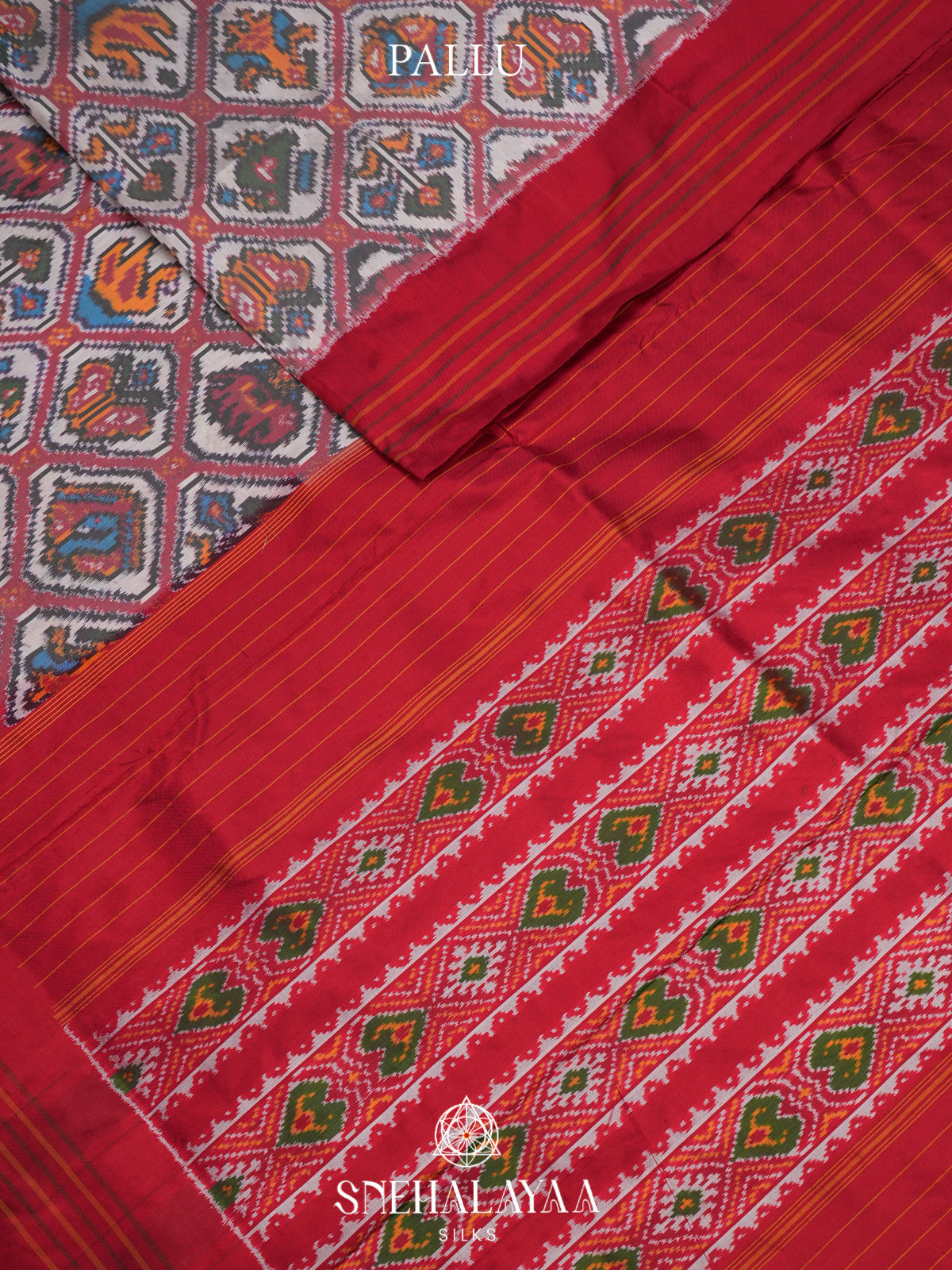 White Pochampally Ikat Silk Saree