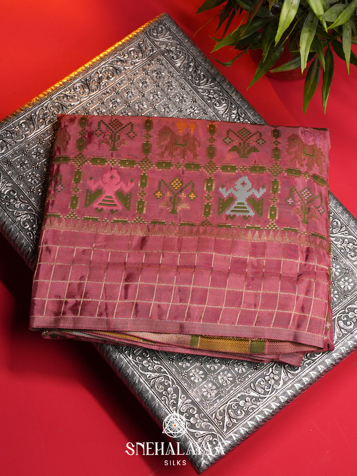 Mauve Pink Semi Pochampally Saree With multicolour Traditional Ikkat Weave