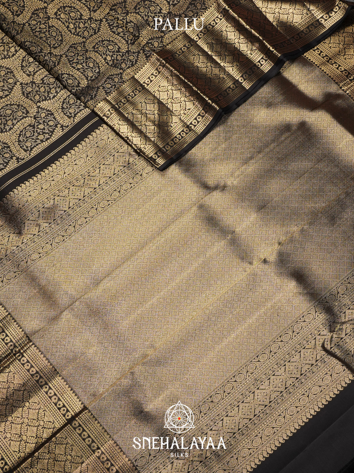 Forest Green Kanjivaram Silk Saree