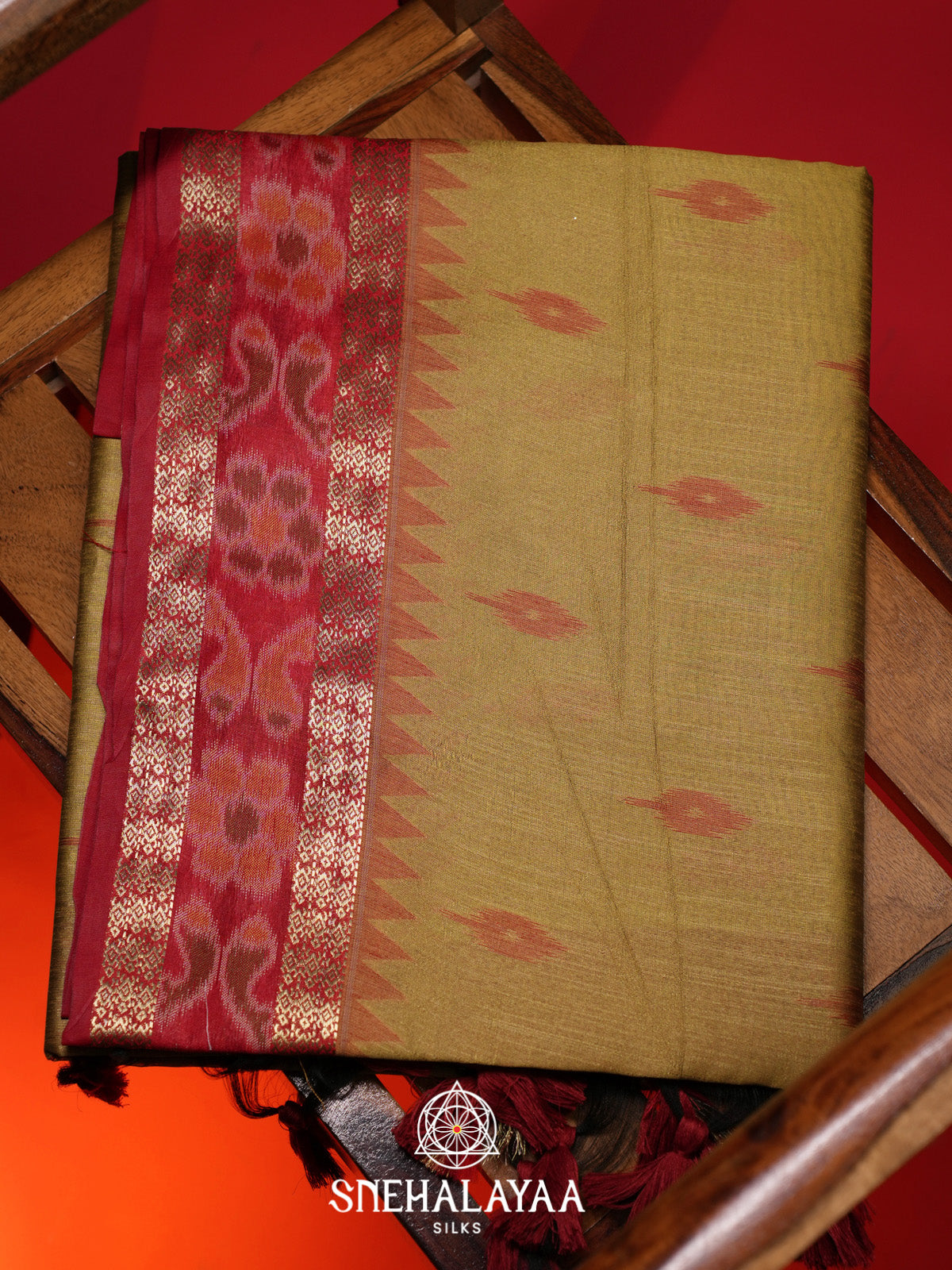 Mehandi Green Raw Silk Saree