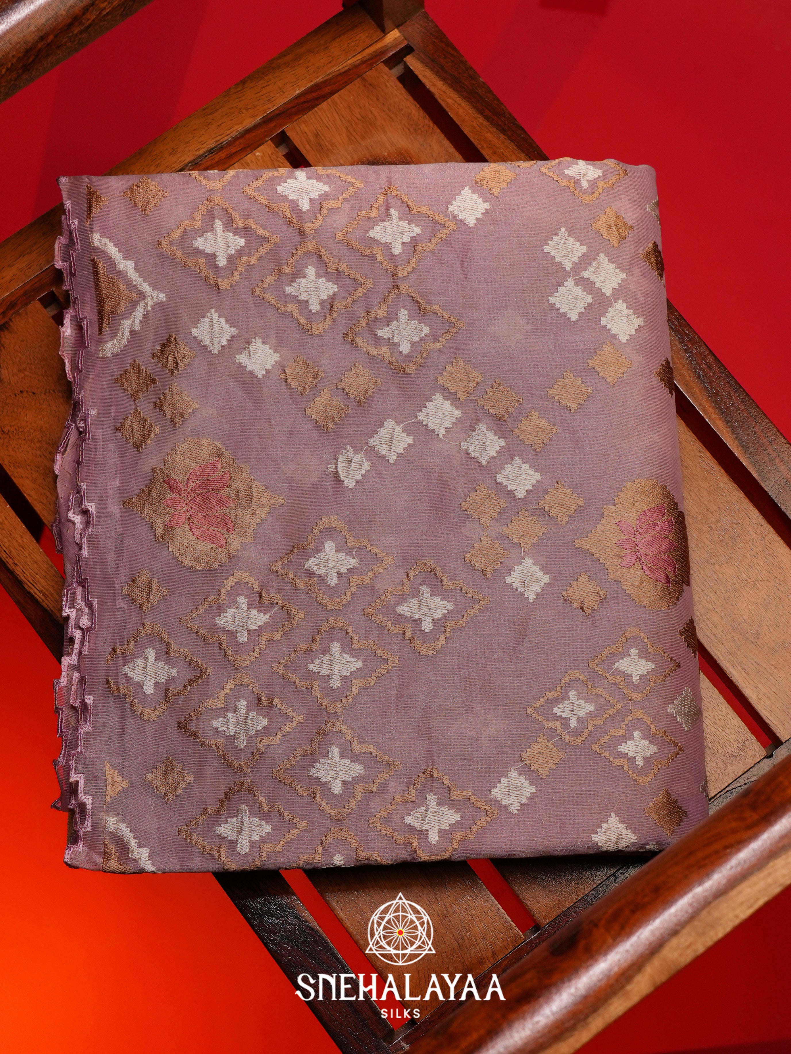 Pale Lilac Linen Saree