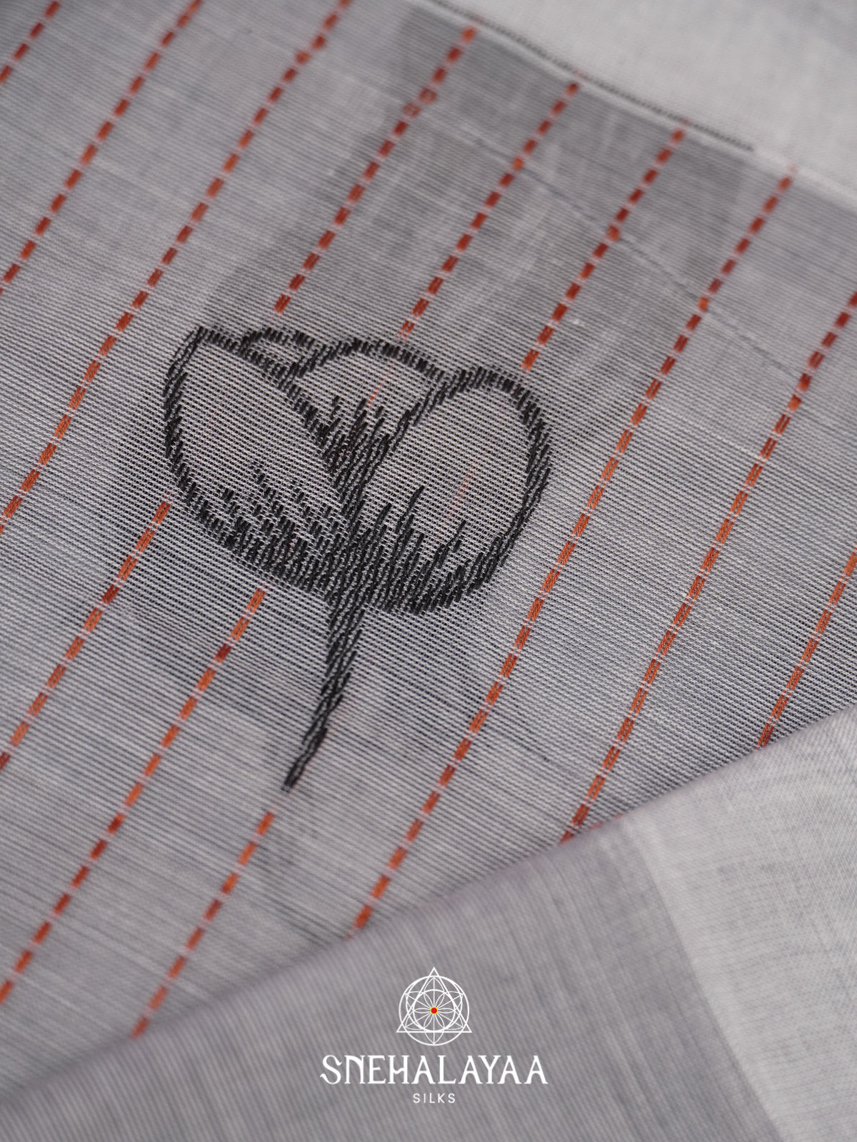 Off White Handloom Cotton Saree